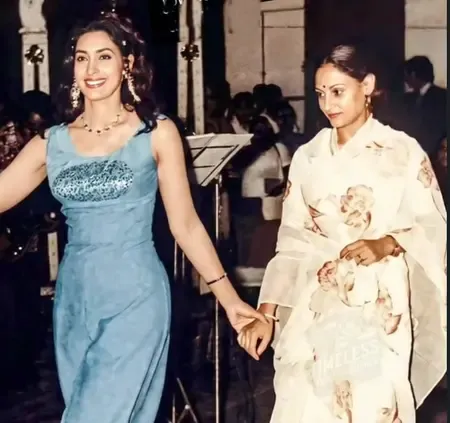 Tanishaa Mukerji Remembers Her Late Aunt Nutan with a Beautiful Photo Featuring Jaya Bachchan