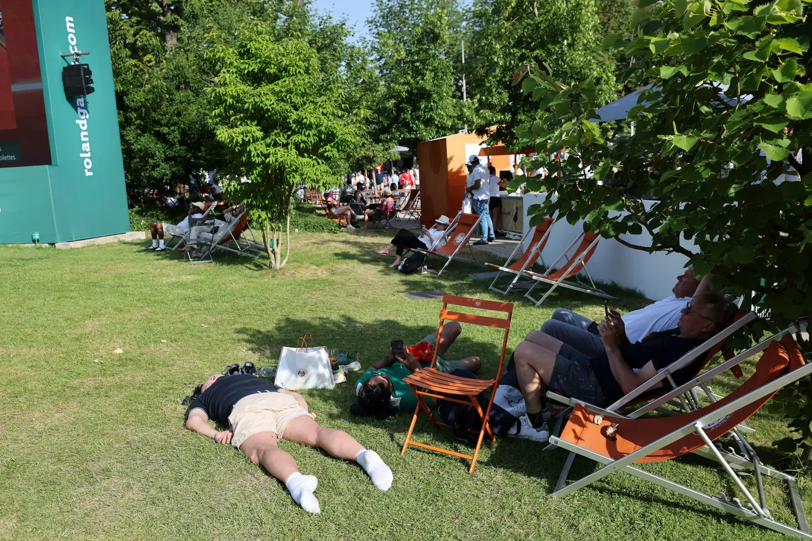 यूरोप में भीषण हीटवेव: जर्मनी में 41.3°C का ऐतिहासिक रिकॉर्ड, फ्रांस में मौतें, यूके में राहत की उम्मीद