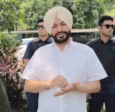 तरनतारन में भाजपा दफ्तर पर हुए हमले पर रवनीत बिट्टू का अरविंद केजरीवाल पर निशाना, दी चेतावनी