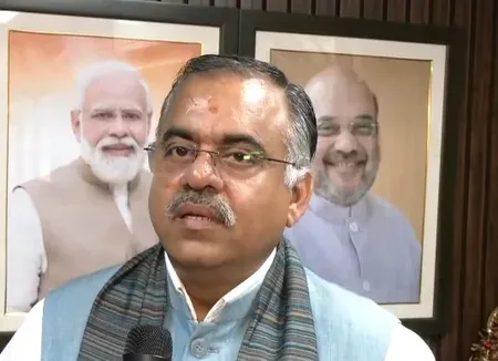 तरुण चुघ का उमर अब्दुल्ला पर तीखा वार: विदेशी नेताओं का नाम लेकर जम्मू-कश्मीर पर भ्रम न फैलाएं