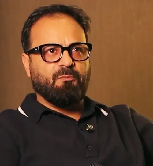 What Did Tarun Mansukhani Say About Shooting with Kareena, Ranbir & Family for 'Dining with the Kapoors'?