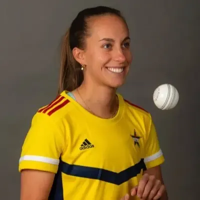 Why Did Tash Farrant Retire at Just 29?