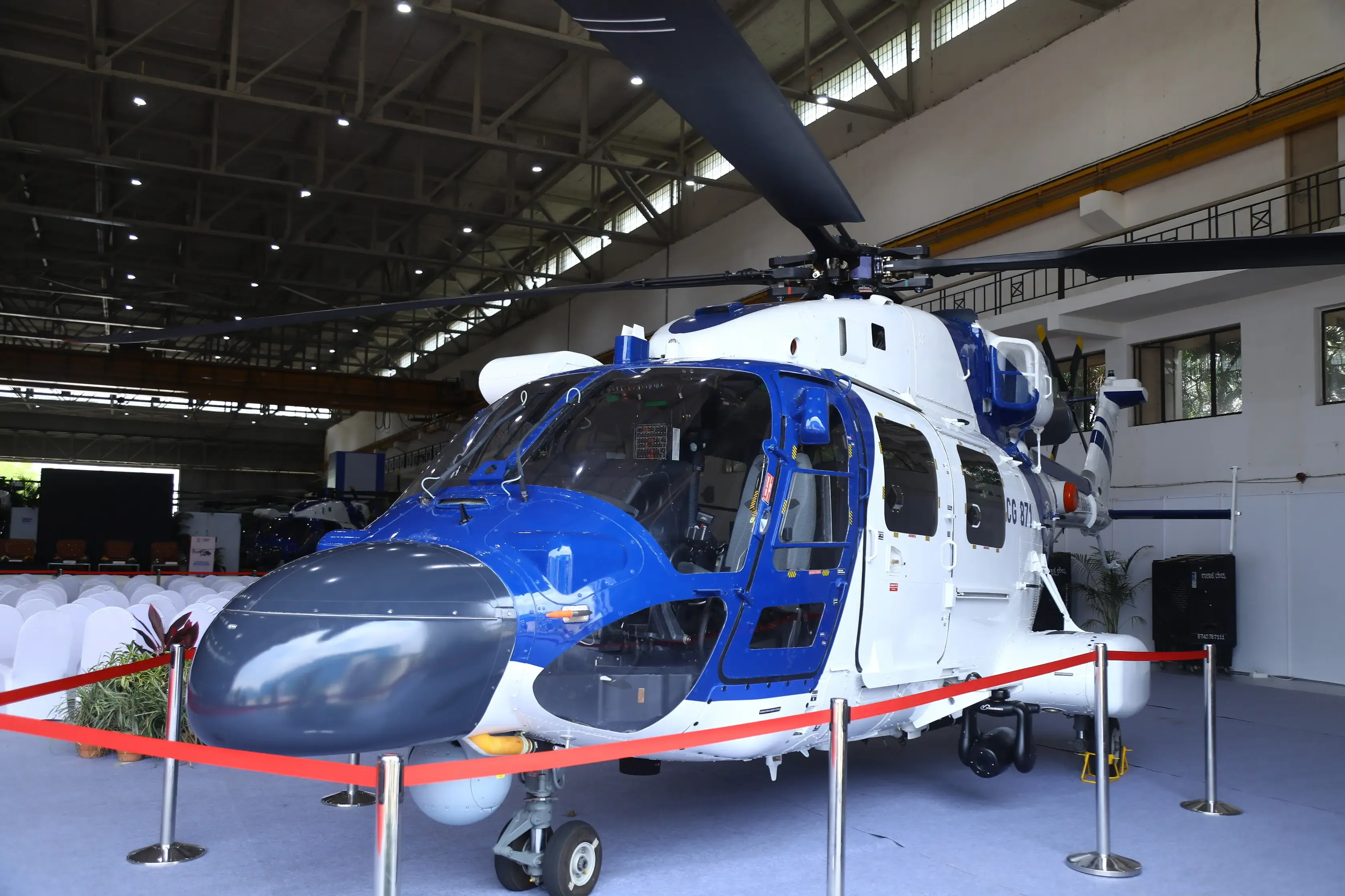 भारतीय तटरक्षक बल को मिले आधुनिक एएलएच एमके-3 हेलीकॉप्टर, समुद्री डकैतों पर नकेल