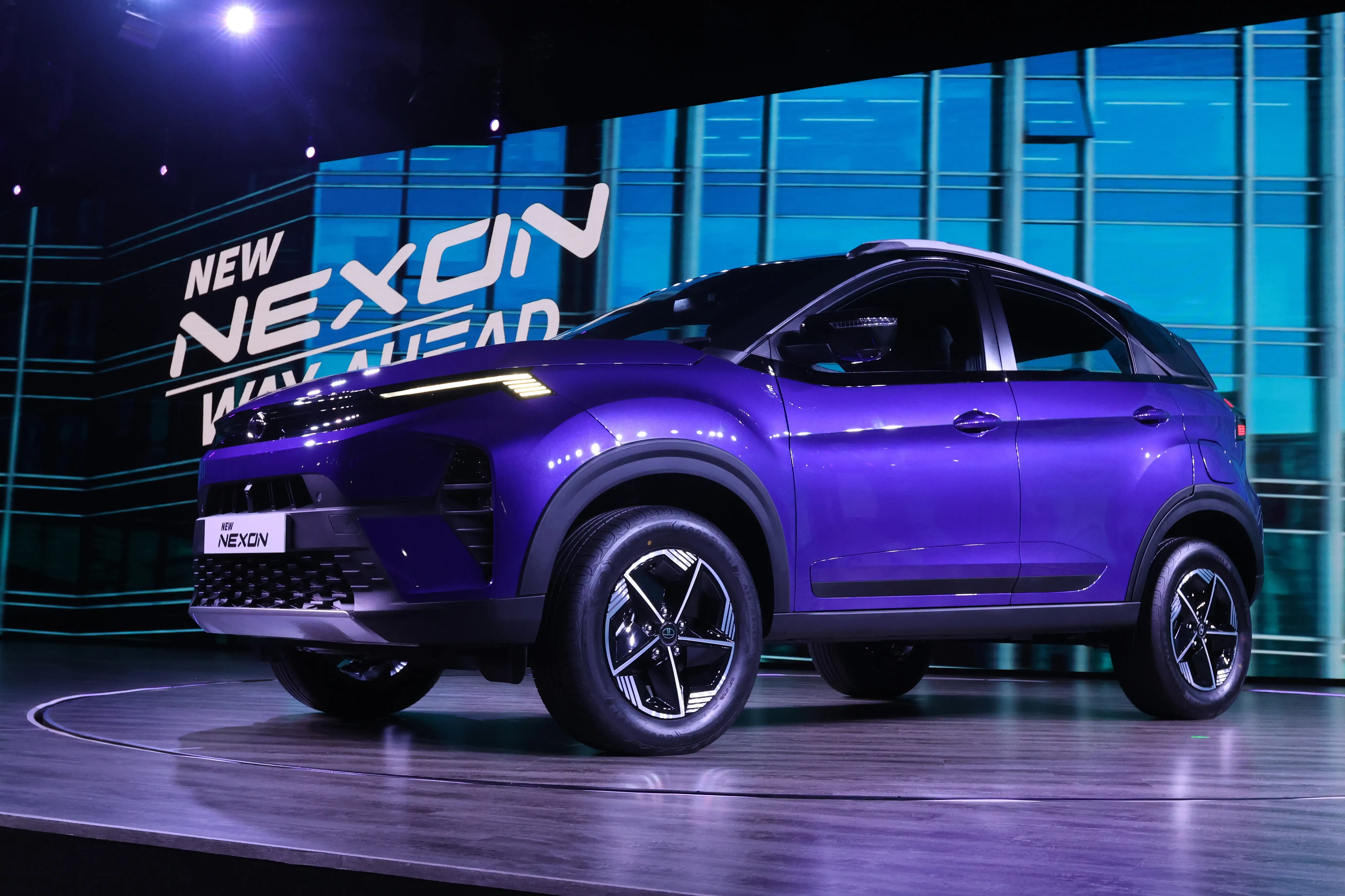 Did Tata Motors Exceed 1 Lakh Vehicle Sales During the Festive Season?