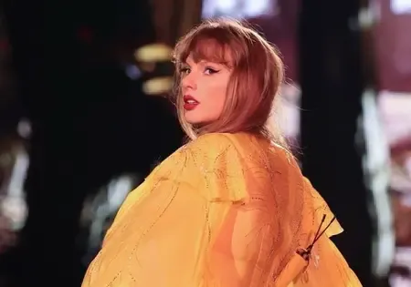 Did Taylor Swift Just Unveil a New Album ‘The Life of a Showgirl’?