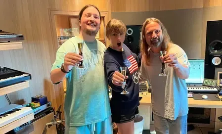 Taylor Swift Celebrates 'Opalite' Success Without Makeup