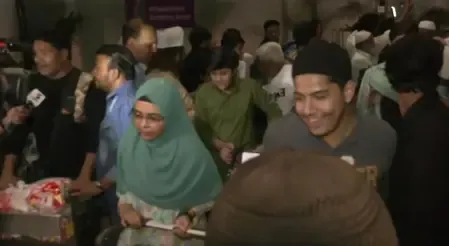Emotional Reunion as 200 Indians Safely Return from Jeddah Amid Conflict