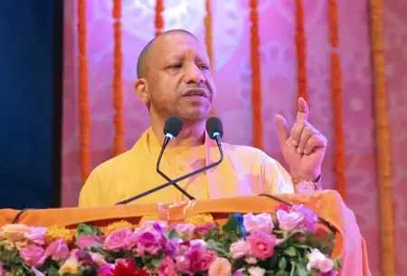 क्या तकनीक रोजगार छीनती है या नए अवसर पैदा करती है? - मुख्यमंत्री योगी