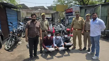 नोएडा पुलिस ने अंतरराज्यीय वाहन चोर गिरोह का भंडाफोड़ किया, 3 गिरफ्तार; 17 बाइक-स्कूटी और 8 मोबाइल बरामद
