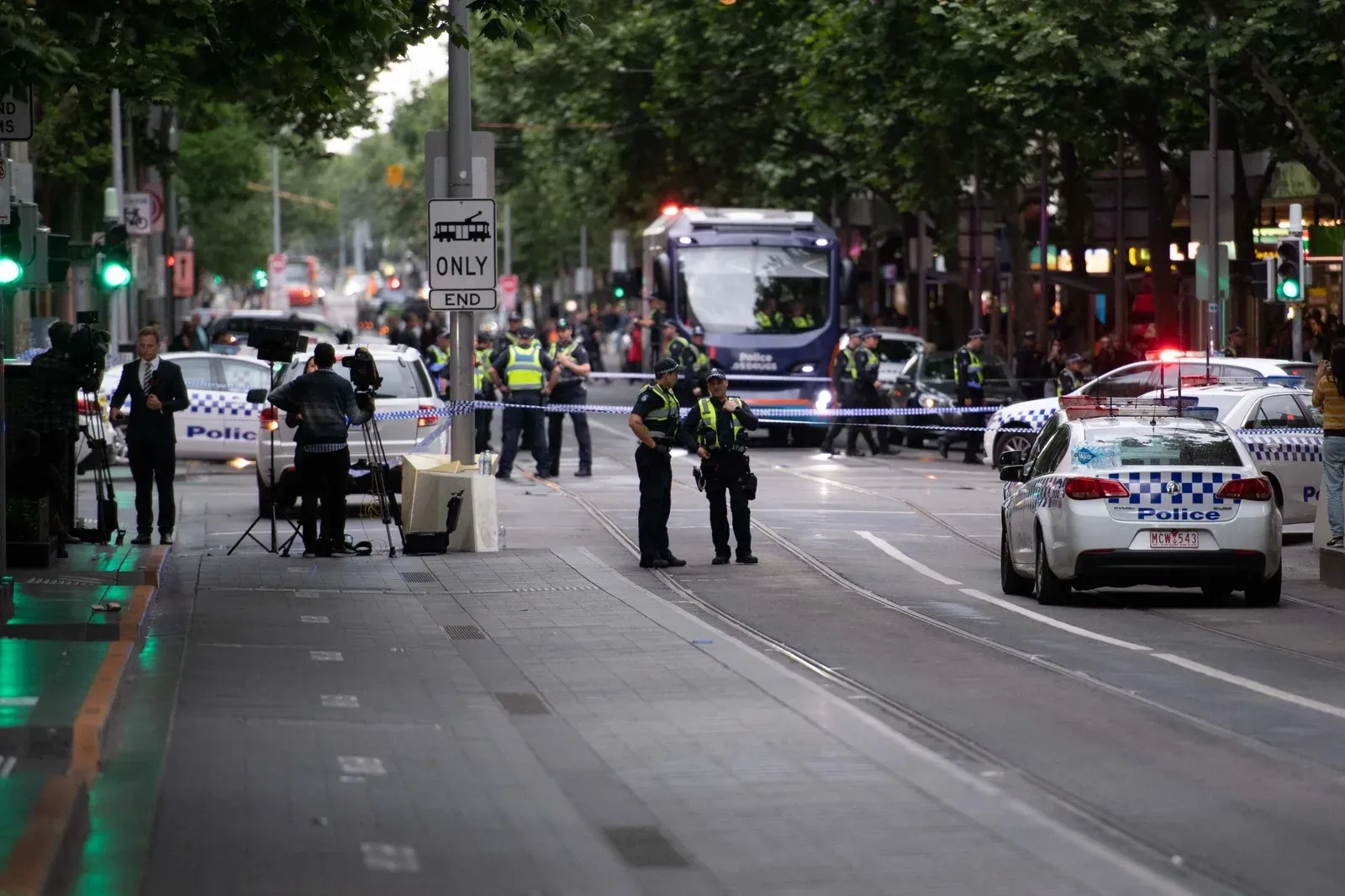 Brisbane stabbing: Teen, 16, hospitalised with serious abdominal injuries