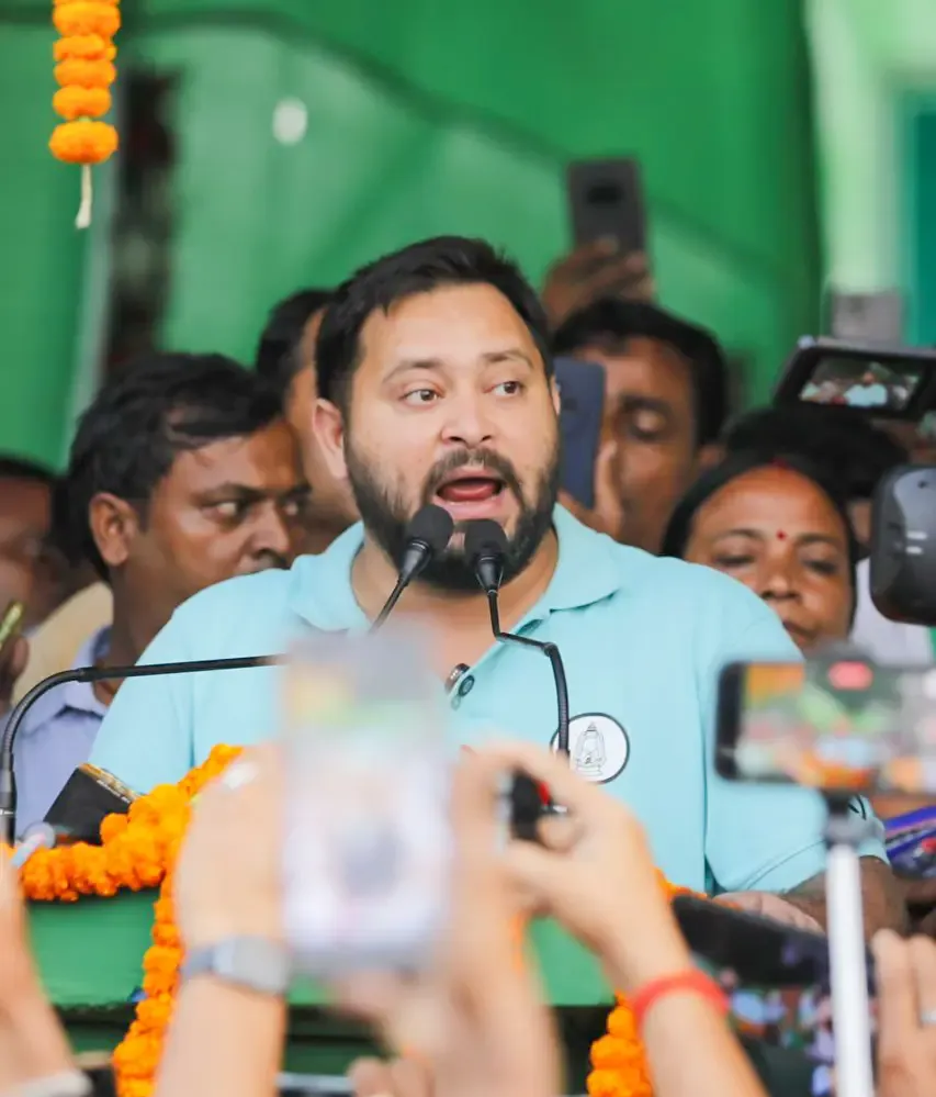 How Did Tejashwi Celebrate His 36th Birthday During a Rally in Bihar's Karakat?