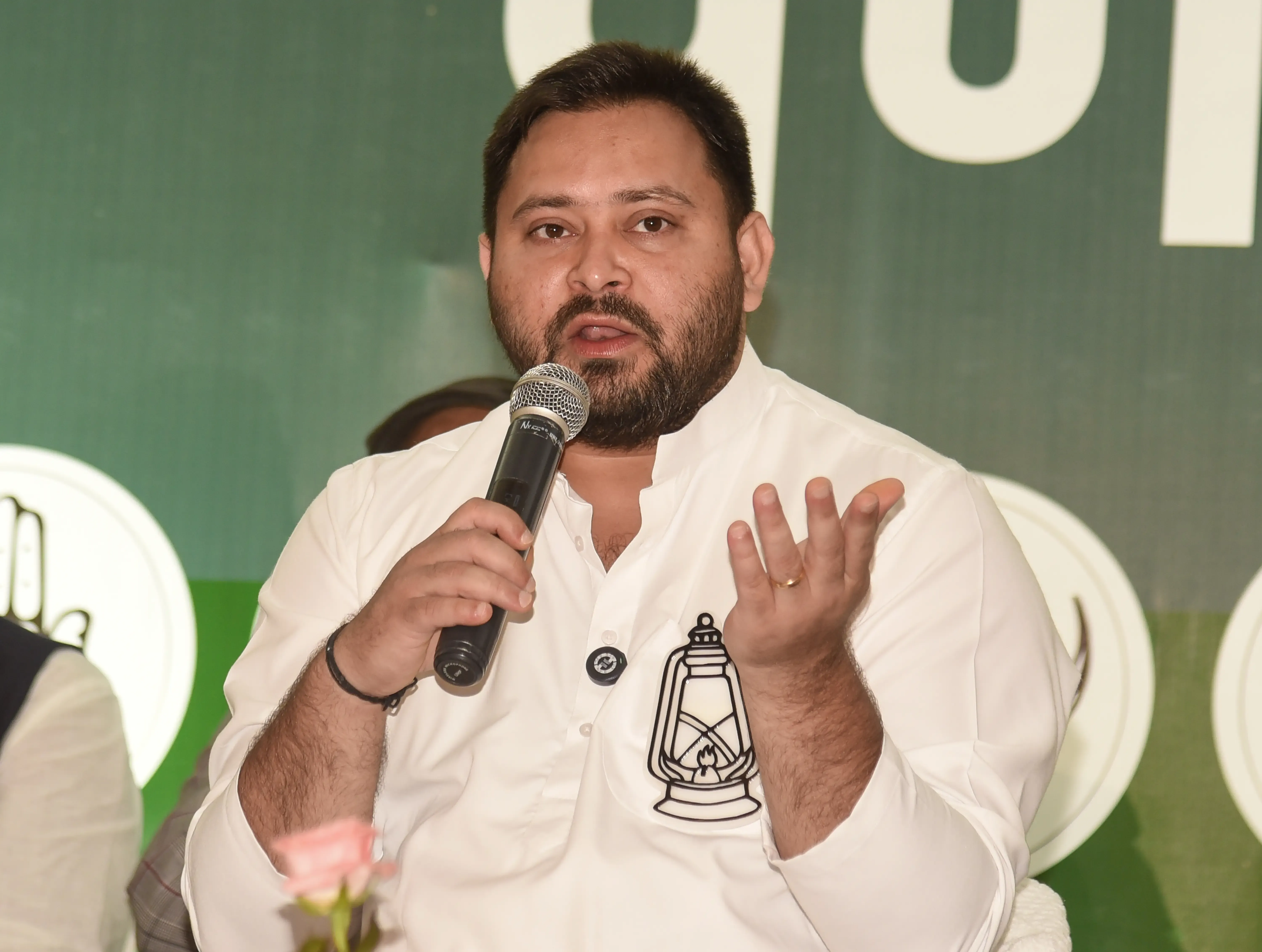 क्या तेजस्वी यादव ने कहा कि 'हर घर की सरकार में भागीदारी होगी'?