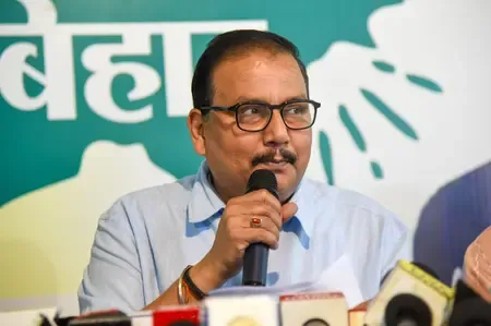 क्या तेजस्वी यादव पर एफआईआर दर्ज करना मुद्दे को भटकाने की कोशिश है? - मनोज झा