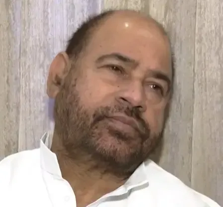 तेजस्वी यादव को साधु यादव की सलाह, सीएम बनना है तो 'कुछ सहयोगियों' से दूरी बनानी होगी