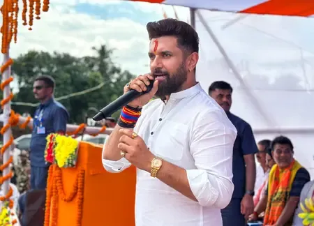 क्या तेजस्वी के आरक्षण बयान पर चिराग पासवान का कहना है कि लोगों को डराकर वोट हासिल करना गलत है?
