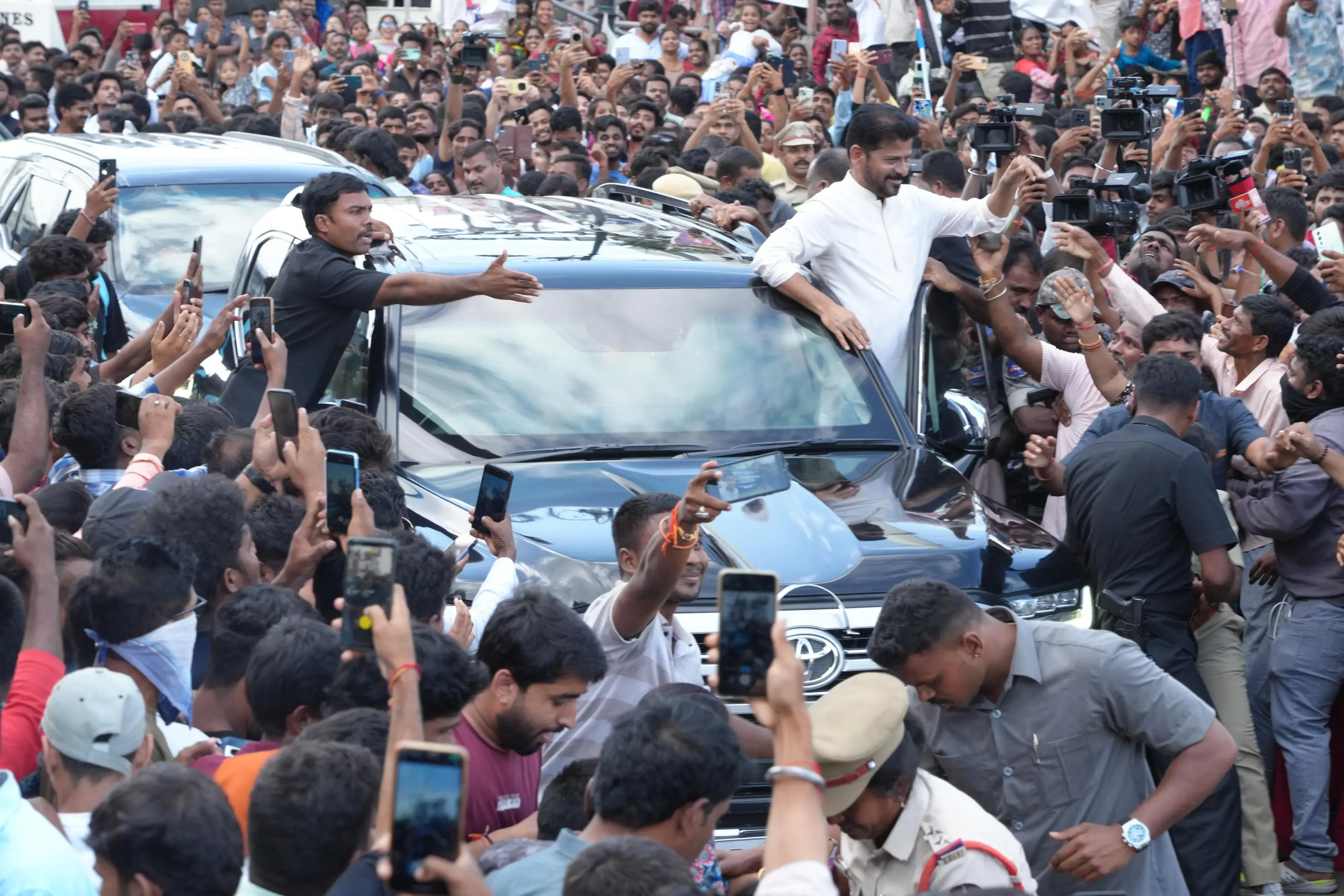 Is Telangana CM Thrilled with the Peaceful Ganesh Immersion Festivities?