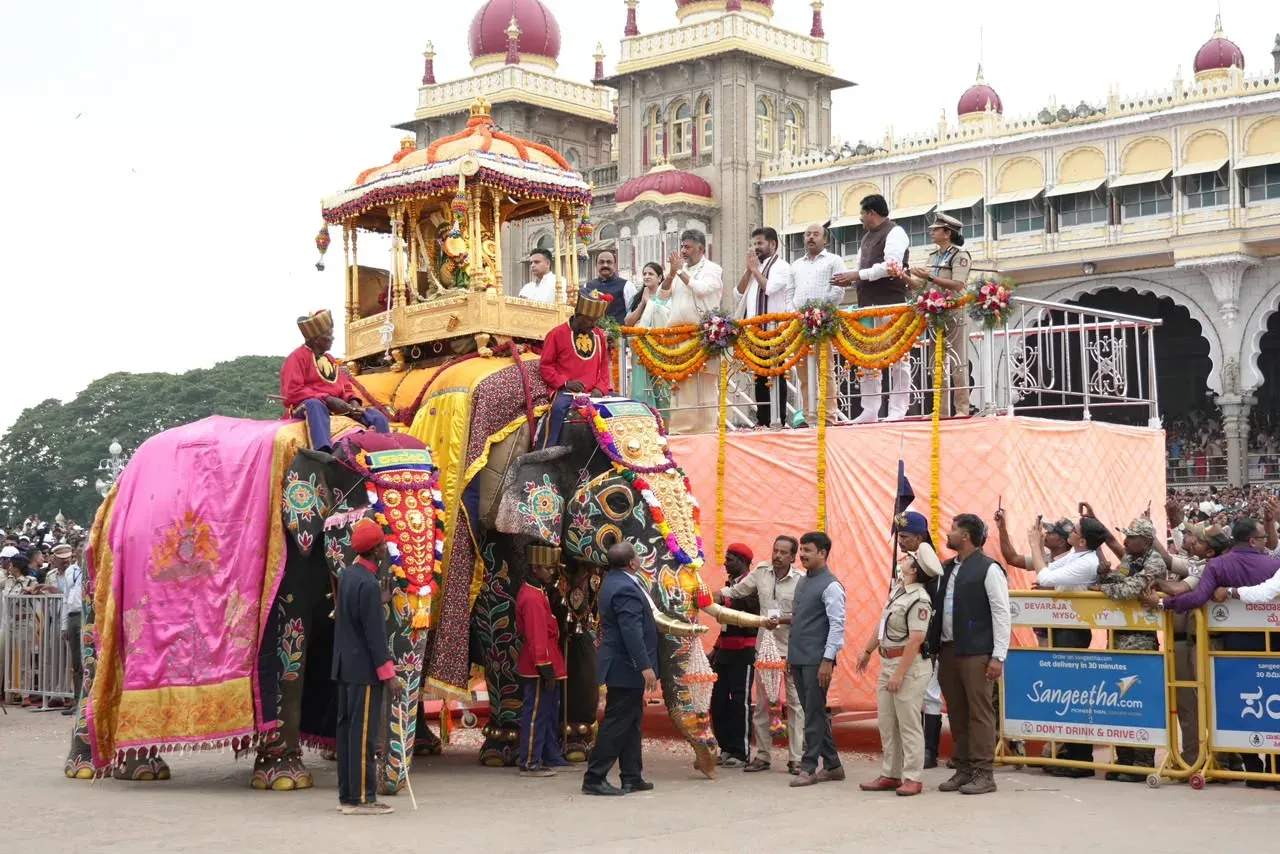 Telangana CM Revanth Reddy joins Mysuru Dasara celebrations
