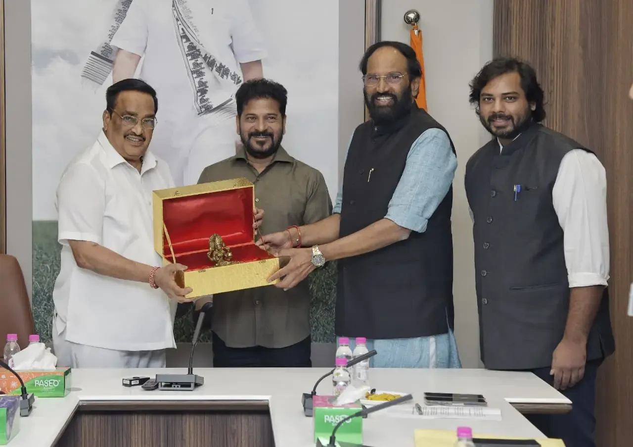 Telangana CM Revanth Reddy urges Centre to fast-track Tummidihatti barrage approvals