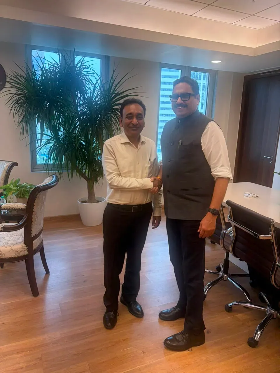 Telangana CS meets Maharashtra chief secretary in Mumbai over Godavari barrage push