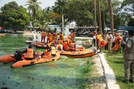 Telangana flood mock drill 2025: Minister reviews disaster response at Hyderabad's Necklace Road
