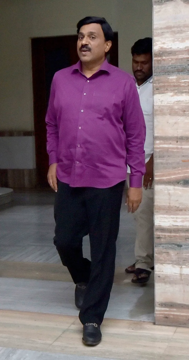 Why Did Telangana HC Suspend the Conviction of Gali Janardhan Reddy and Three Others in the Obulapuram Mining Case?