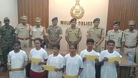 तेलंगाना के मुलुगु जिले में 7 माओवादियों ने किया आत्मसमर्पण, चार महिलाएं भी शामिल 