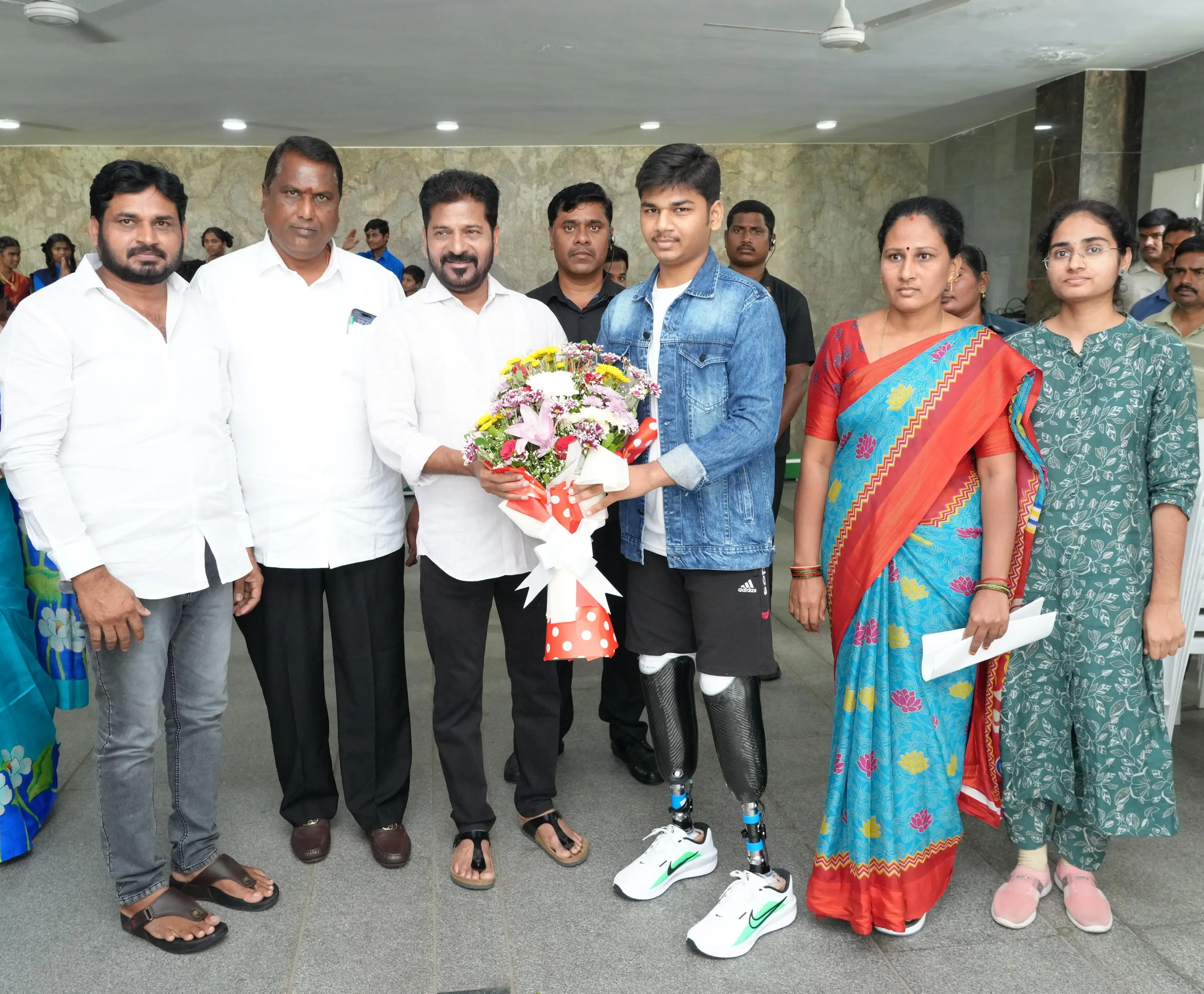 How Did a Telangana Student Overcome Tragedy with Prosthetic Limbs?