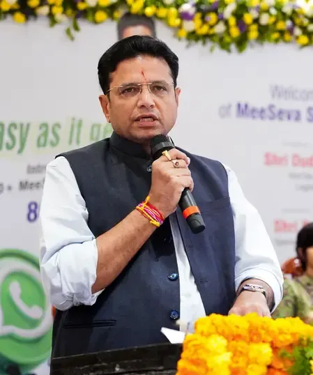 तेलंगाना इलेक्ट्रॉनिक्स विनिर्माण क्षेत्र में वैश्विक केंद्र बनने के लिए प्रतिबद्ध: श्रीधर बाबू