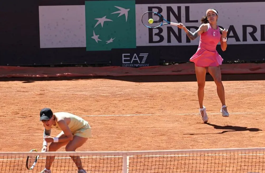Did China's Wang and Zheng Face a Narrow Defeat at the Italian Open?