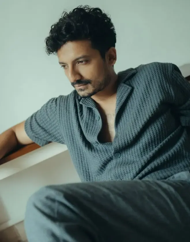 क्या प्रियांशु पेन्युली ने 'तेरे इश्क में' में धनुष और कृति से अभिनय की बारिकियां सीखी?