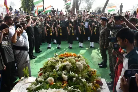 थलसेना प्रमुख ने दी सूबेदार संदीप कुमार, अग्निवीर मनीष और गनर अजय जैसवाल को श्रद्धांजलि