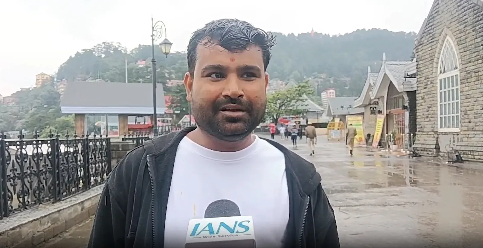 शिमला में बारिश और ठंडी हवाओं से पर्यटकों में उत्साह, ओलावृष्टि से बागवानी फसलों को नुकसान की आशंका