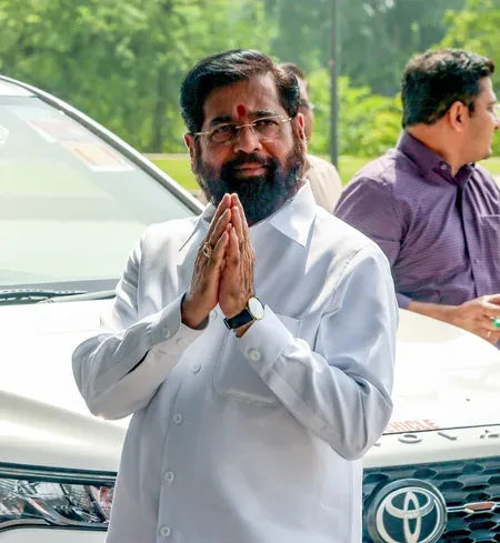 मुंबई : ठाणे जनरल हॉस्पिटल परियोजना की समीक्षा, शिंदे ने कहा- 'विश्वस्तरीय स्वास्थ्य सुविधाएं जल्द'