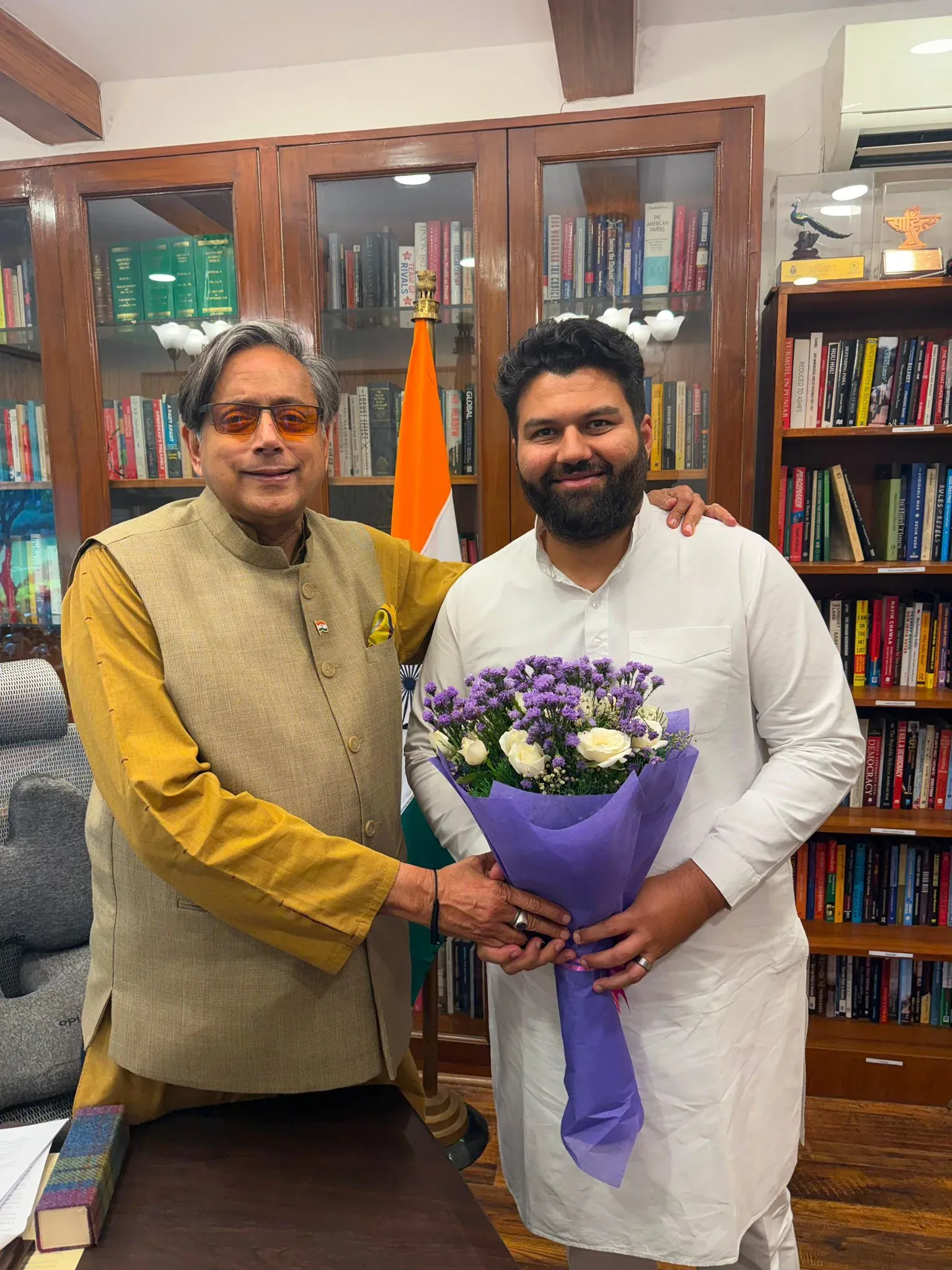 Tharoor Hails Olympian Smit Singh as Model Young Leader