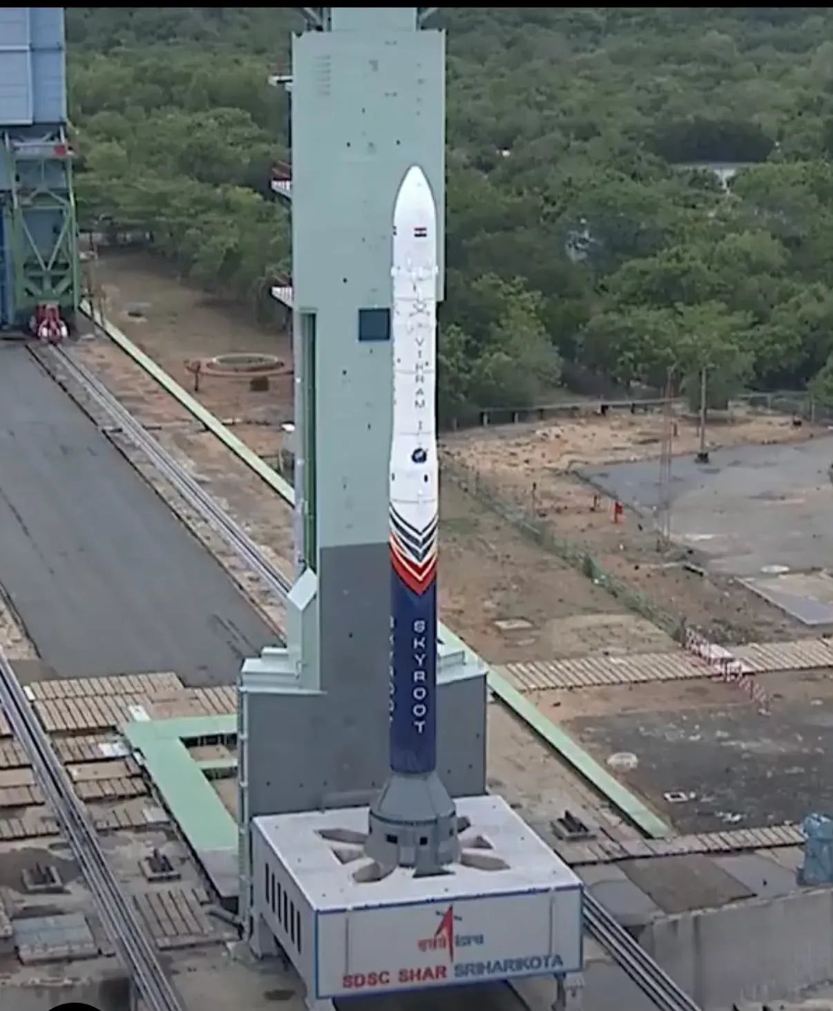 Tharoor Hails Skyroot Vikram-1 Launch as Space Milestone