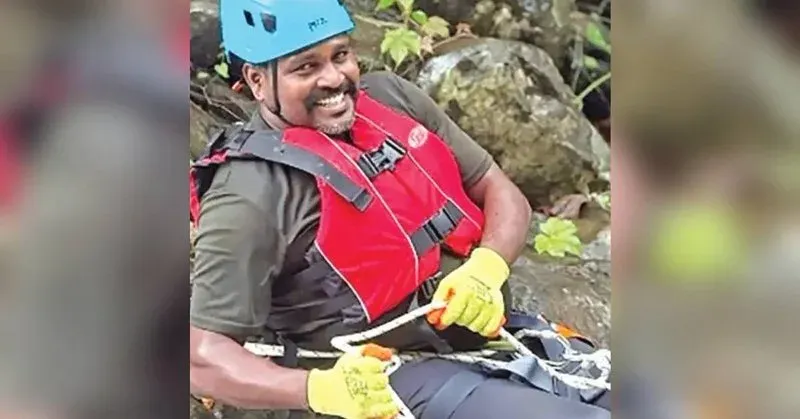 Tharoor Mourns Kerala Instructor Who Gave Life Jacket to Save Another