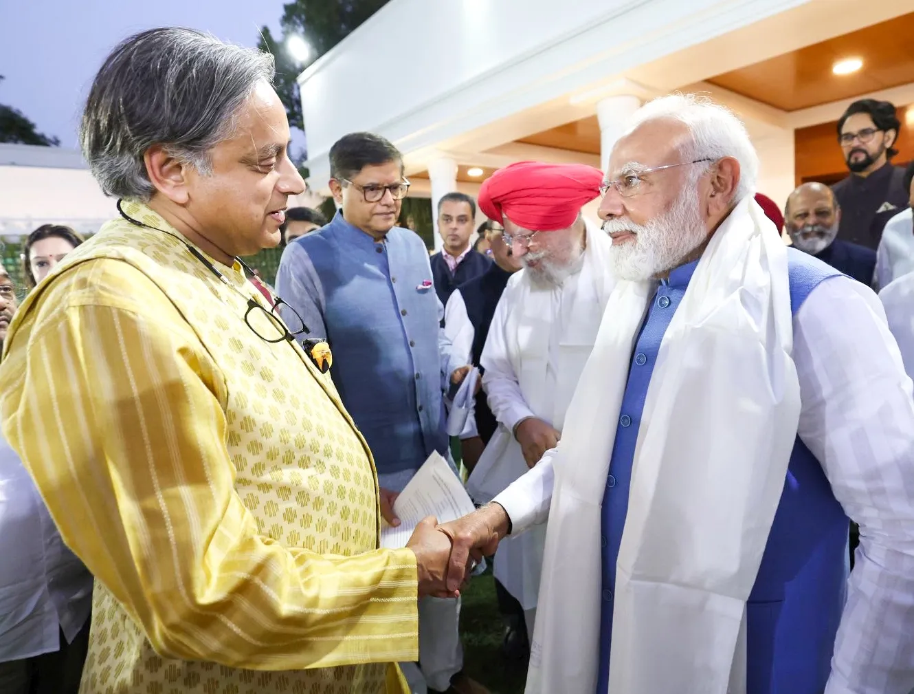 What Did Tharoor Say About India's Anti-Terror Diplomacy During PM Modi's Meeting with Op-Sindoor Delegations?