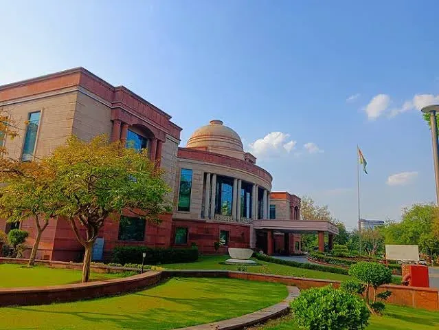 Tharoor salutes Indian diplomats on IFS Day