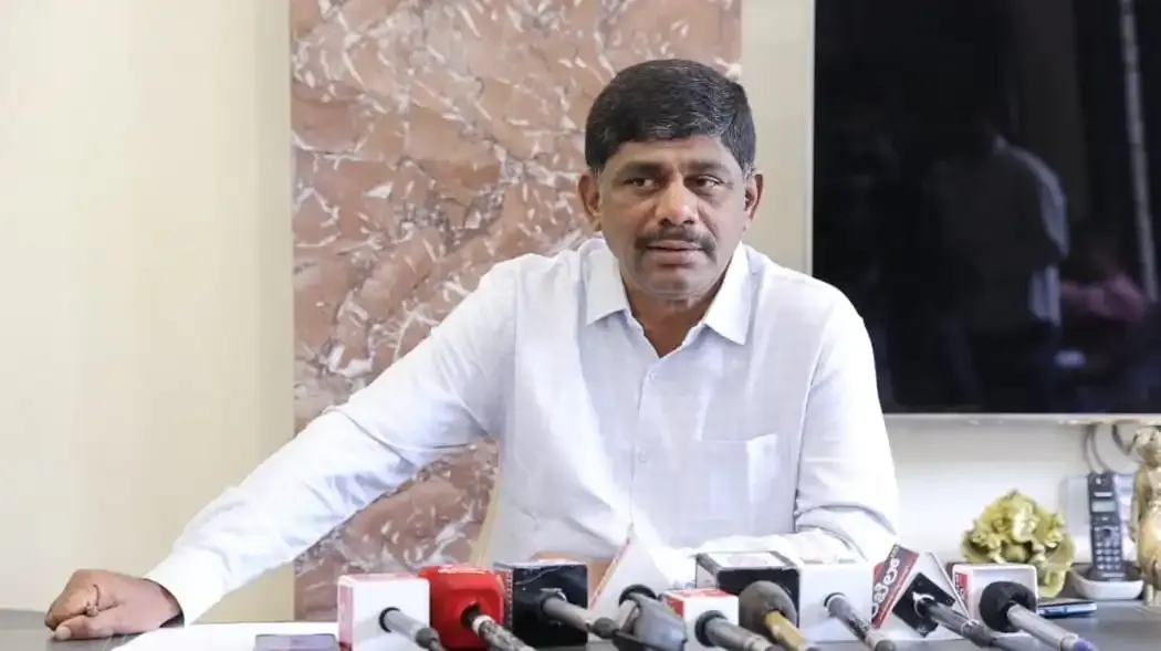 Is There a Plot to Trap K'taka Deputy CM Shivakumar's Brother?