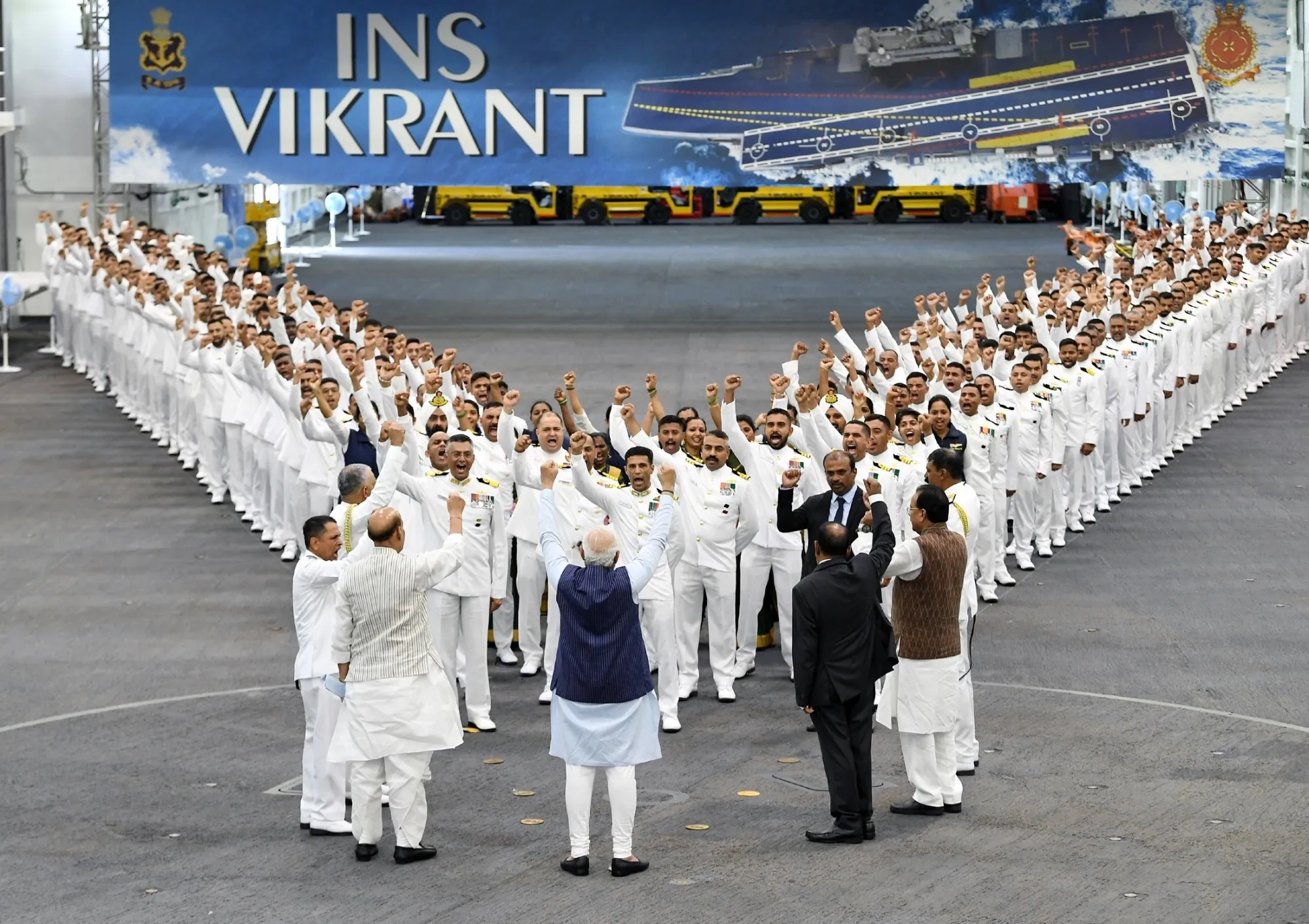 How Does PM Modi Praise the Indian Navy on Navy Day?