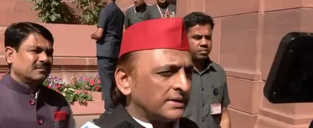 Akhilesh Yadav Slams Government Over LPG Crisis: Long Queues for Gas Cylinders