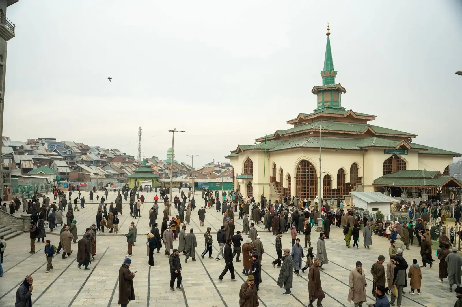 Thousands gather at Chrar-e-Sharief for Sheikh Nooruddin Wali Urs 2026