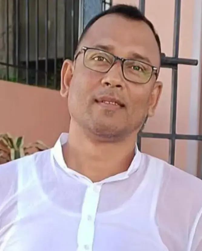 Crowds Assemble for Final Farewell of Late Congress Member in Assam