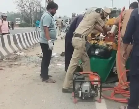 3 killed, 4 injured as speeding vehicle hits auto on NH-44 Delhi