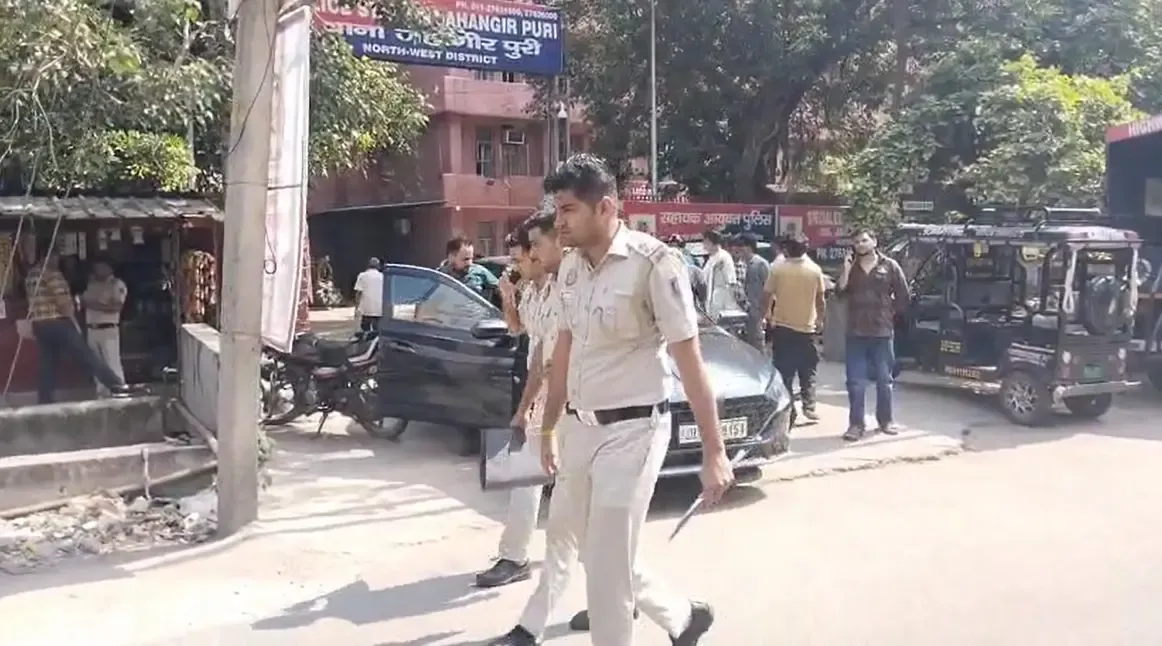 What Happened Near Mukundpur Flyover That Left Three Dead?