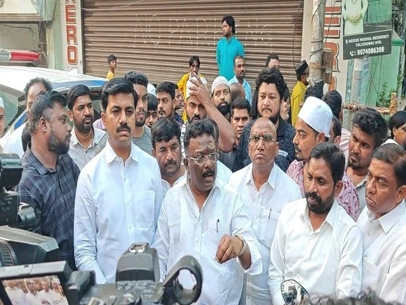 Tragic Fall: Three Laborers Lose Lives at Hyderabad Construction Site