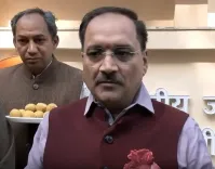 क्या केजरीवाल सरकार 10वीं का रिजल्ट सर्वश्रेष्ठ दिखाने के लिए हर कमजोर छात्र को 9वीं में फेल कर देती थी?