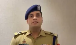 नोएडा के छिजारसी कॉलोनी में 11 हजार केवी हाईटेंशन तार टूटा, 5 लोग झुलसे; स्कूटी जलकर खाक