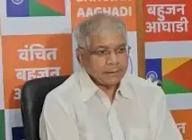 1971 को दुहराने का मौका गंवाया, केंद्र को जवाब देना चाहिए : प्रकाश अंबेडकर