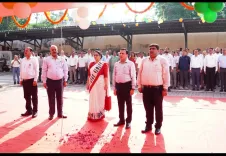 स्वतंत्रता दिवस 2026: यूपी के 1.32 लाख परिषदीय विद्यालयों में गूंजा 'भारत माता की जय', 1.41 करोड़ बच्चों ने दी तिरंगे को सलामी